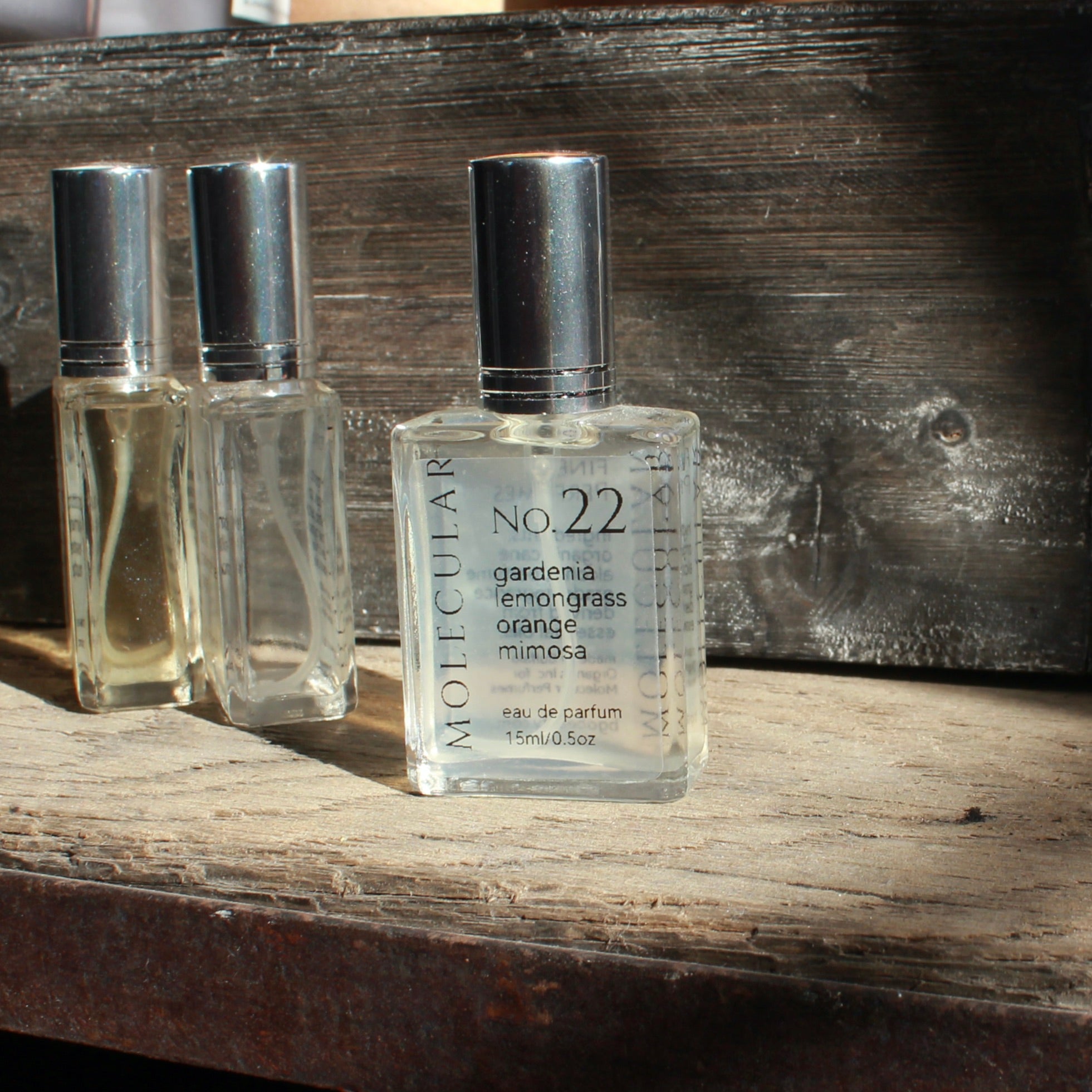 MOLECULAR NATURAL PERFUMES