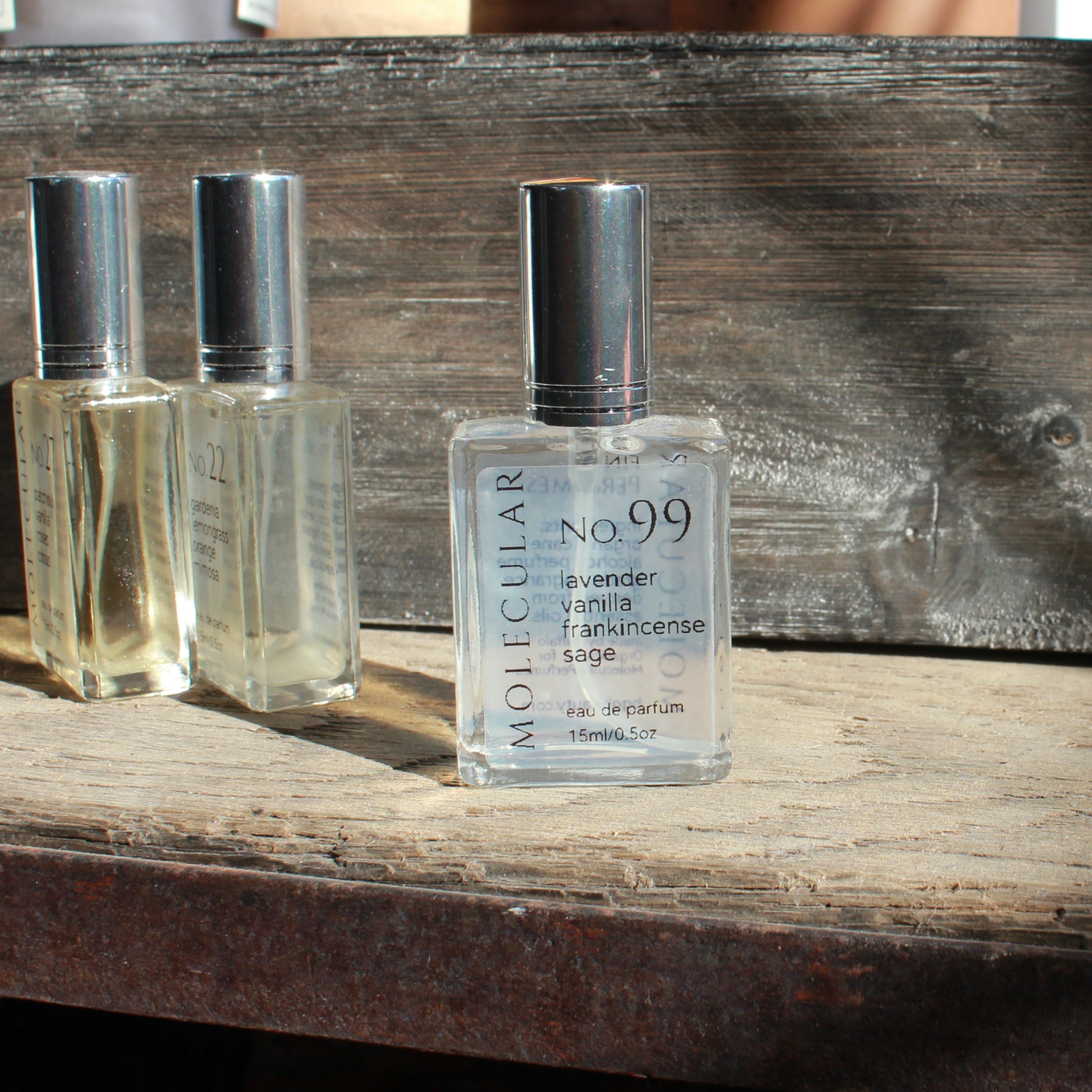 MOLECULAR NATURAL PERFUMES