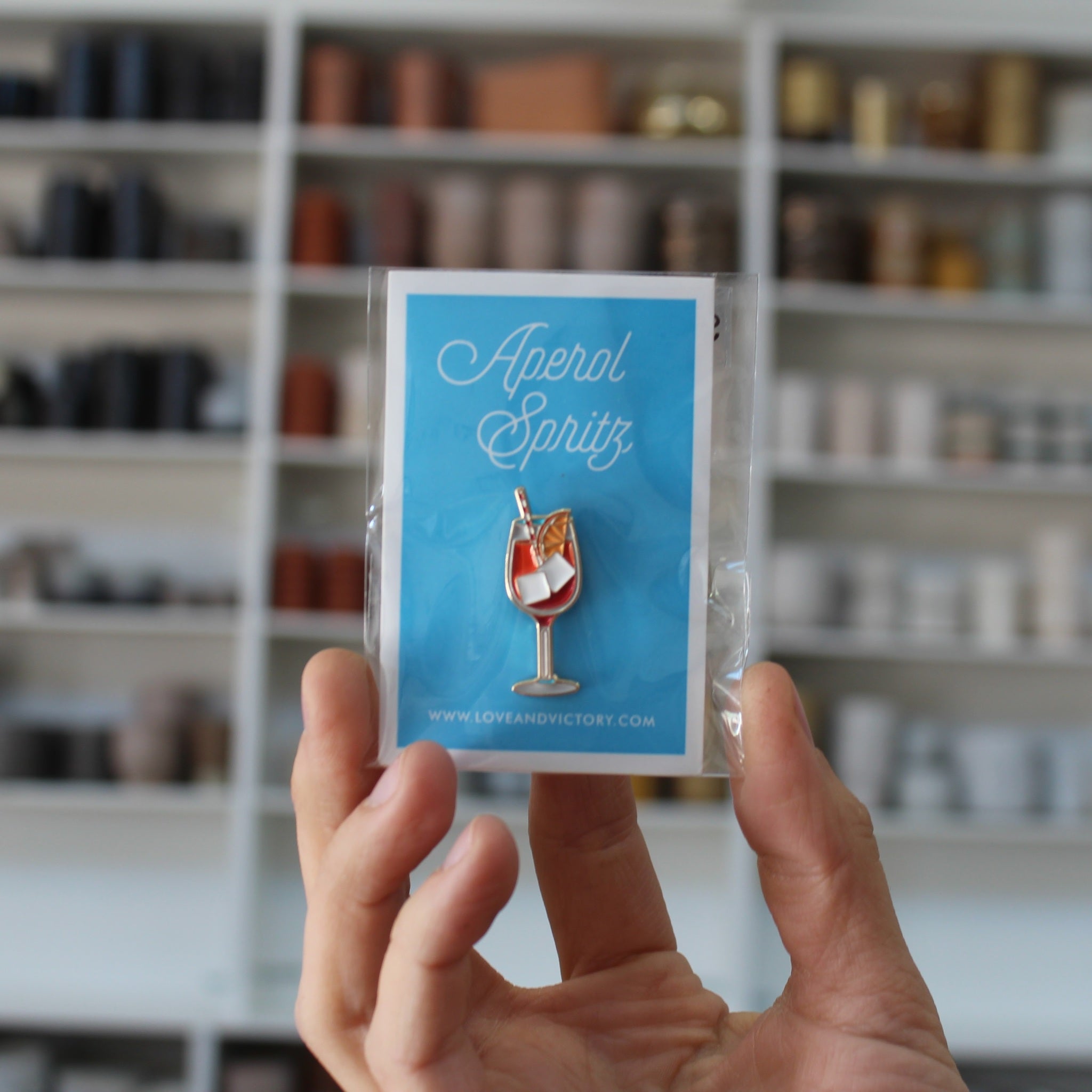 COCKTAIL PIN