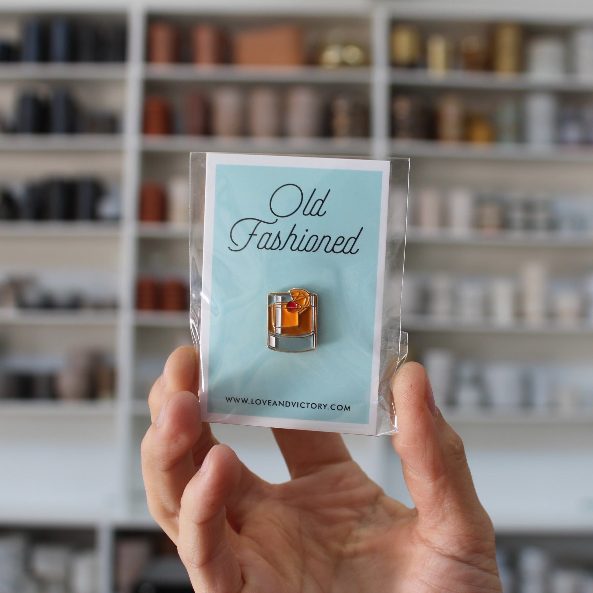 COCKTAIL PIN