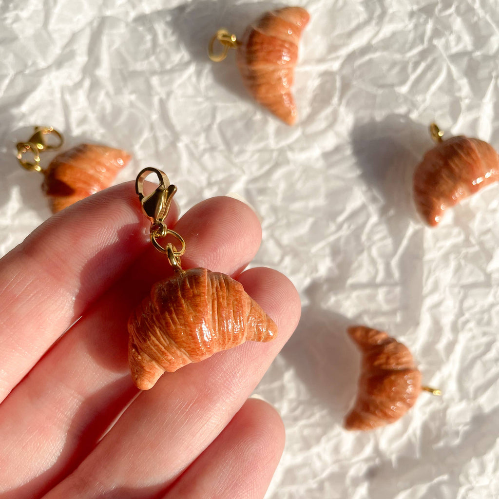 BAG CHARM: CROISSANT