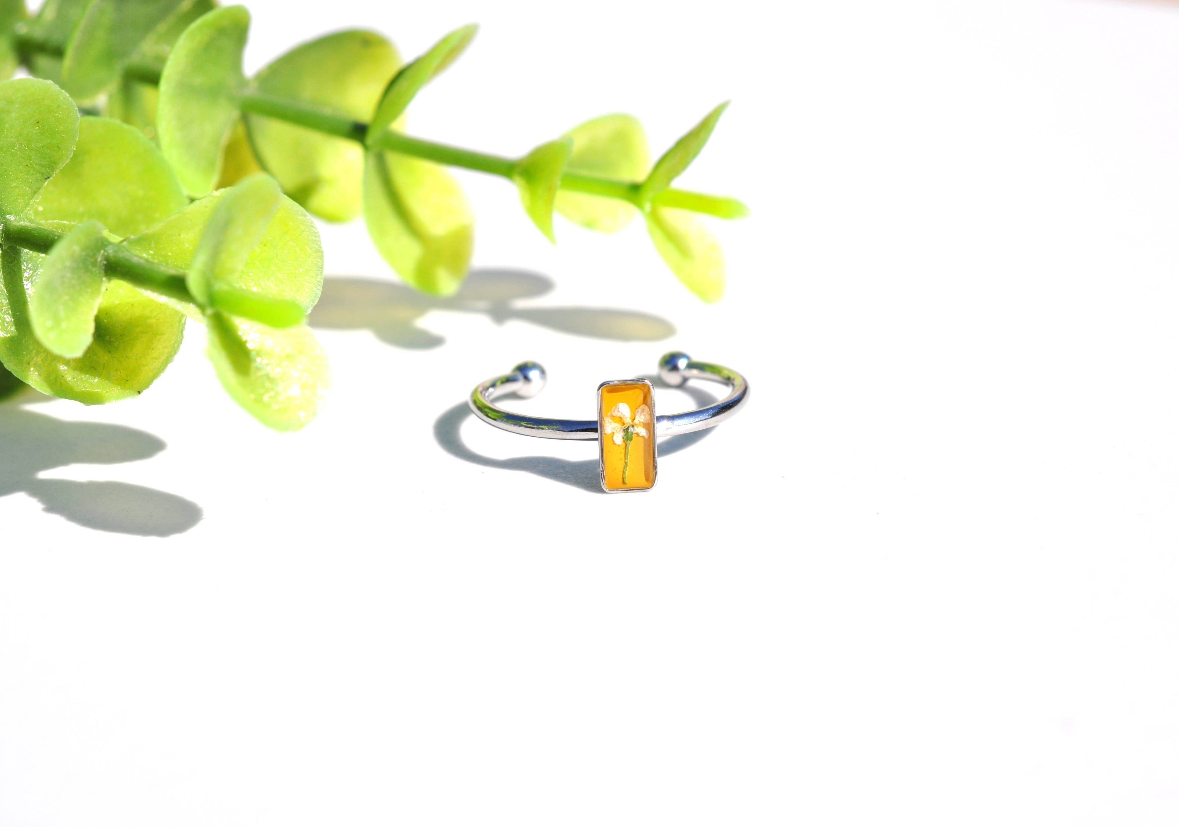 PRESSSED FLOWER RING
