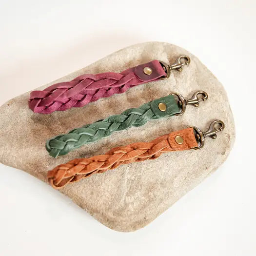 BRAIDED LEATHER KEYCHAIN