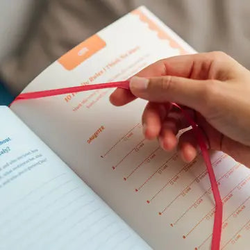 UNIQUELY US: A SHARED MOTHER-DAUGHTER JOURNAL