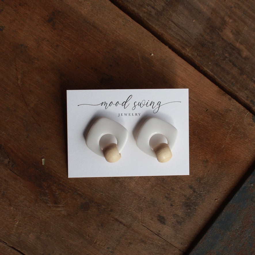 MOOD SWING EARRINGS