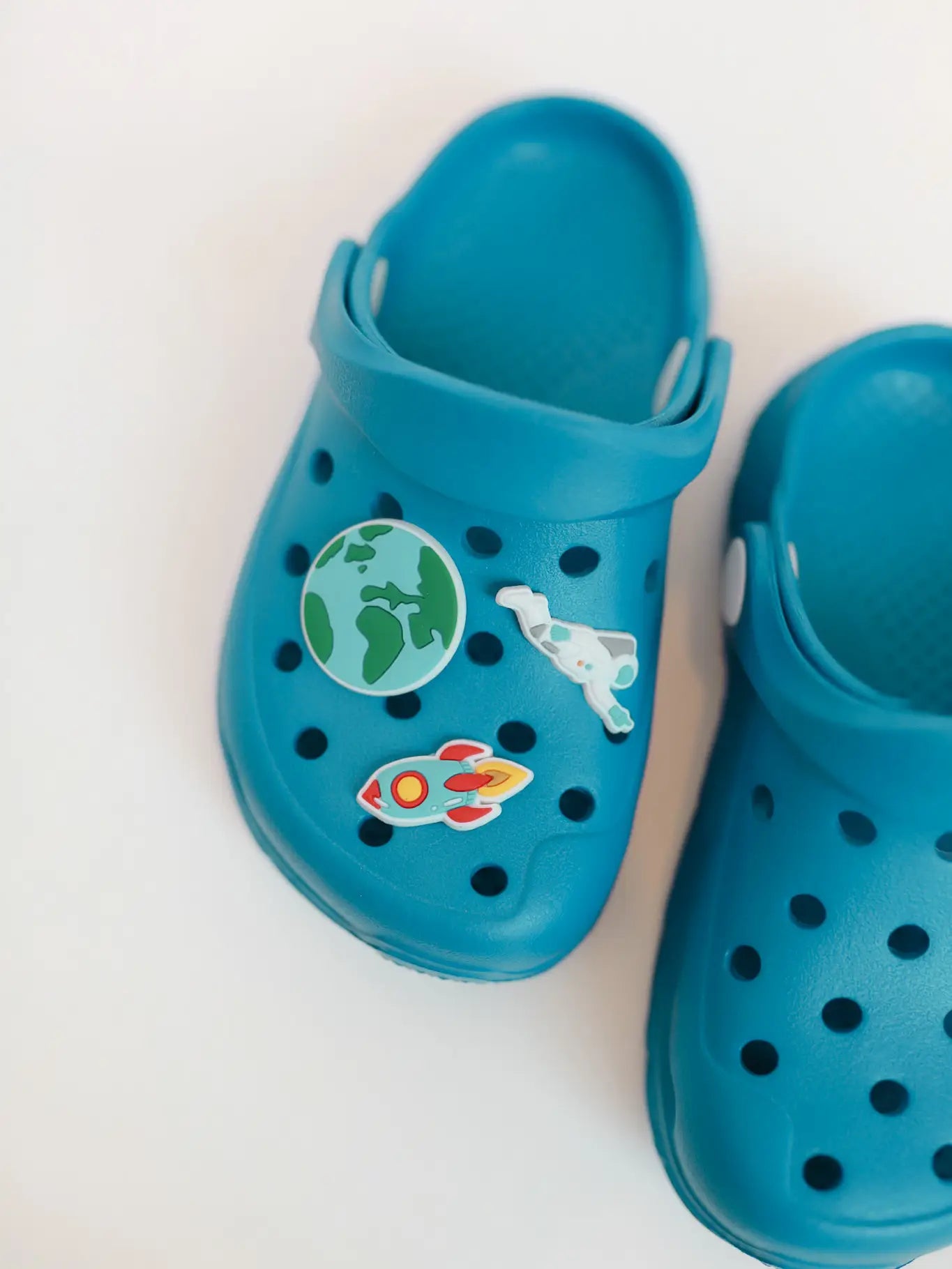 CLOG CHARMS - OUTER SPACE