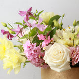 SPRING HOLIDAY CENTERPIECE