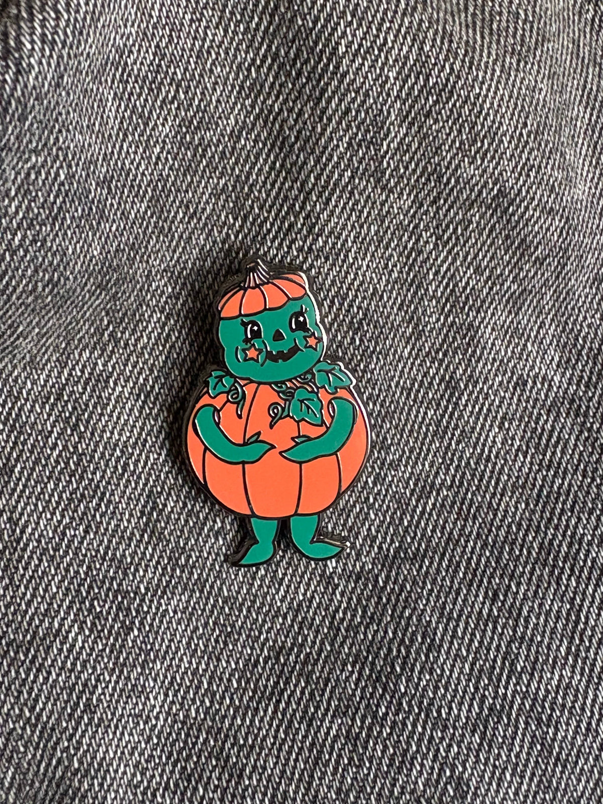 PUMPKIN GUY VINTAGE STYLE HALLOWEEN ENAMEL PIN