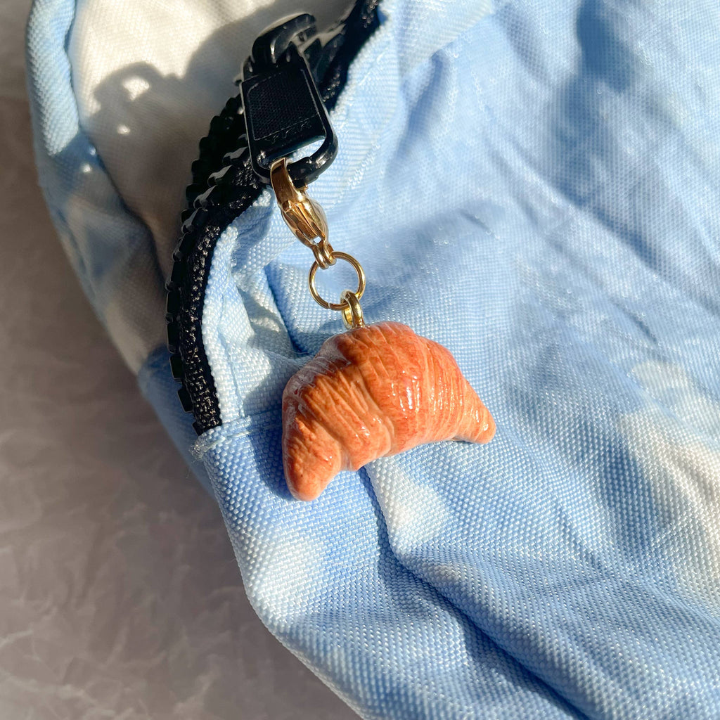 BAG CHARM: CROISSANT