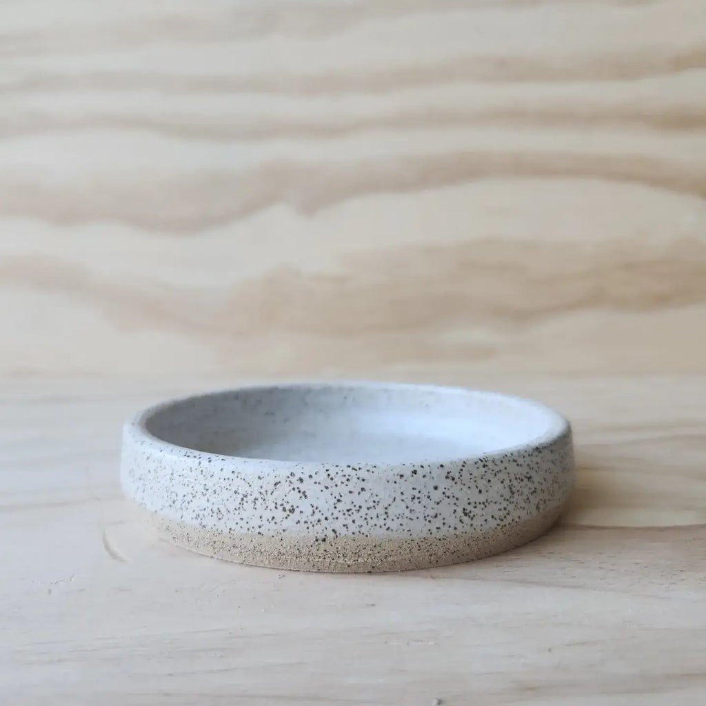 CATCHALL DISH: SPECKY WHITE