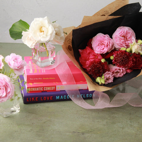 BOOKS & BLOOMS SET