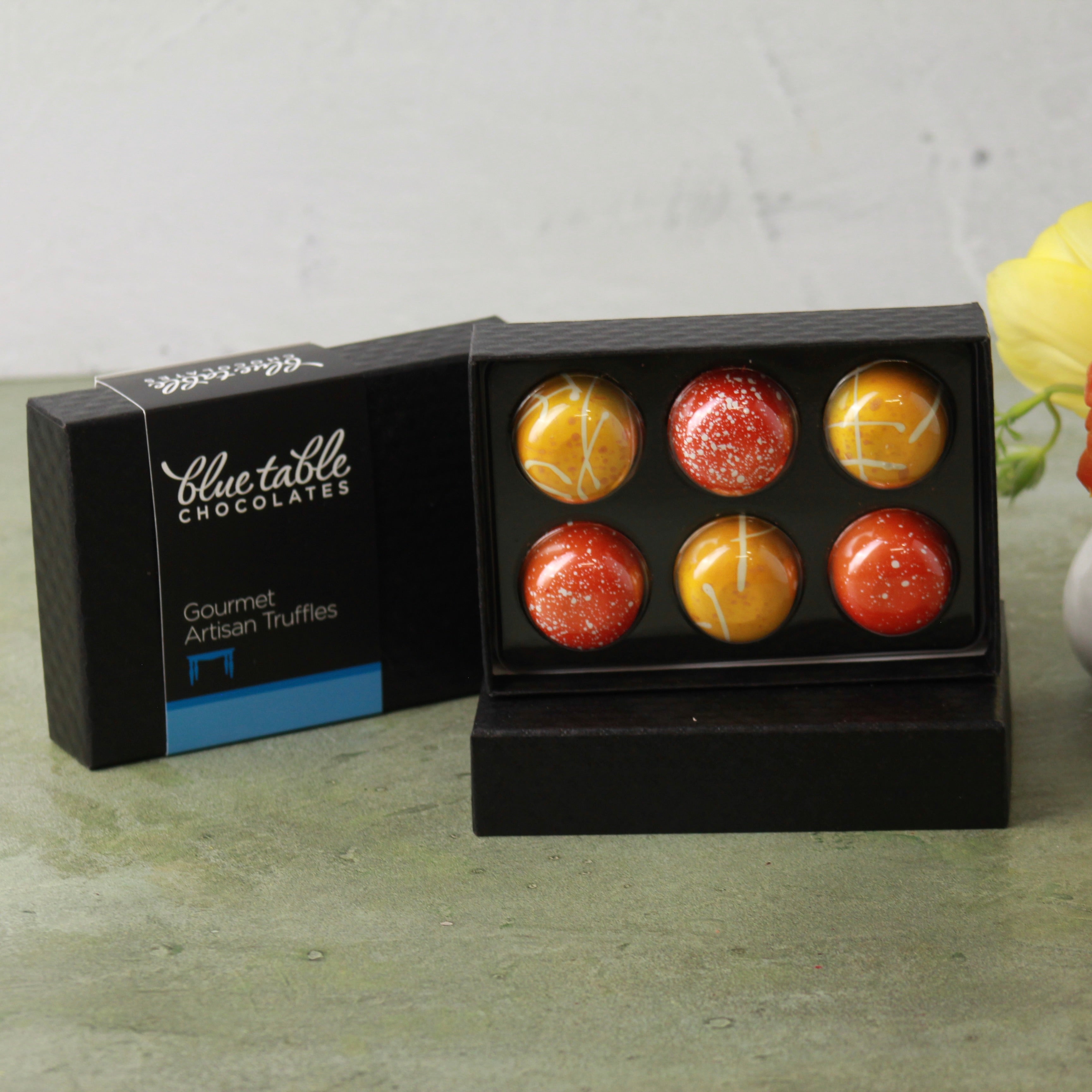 BLUE TABLE CHOCOLATE BONBONS