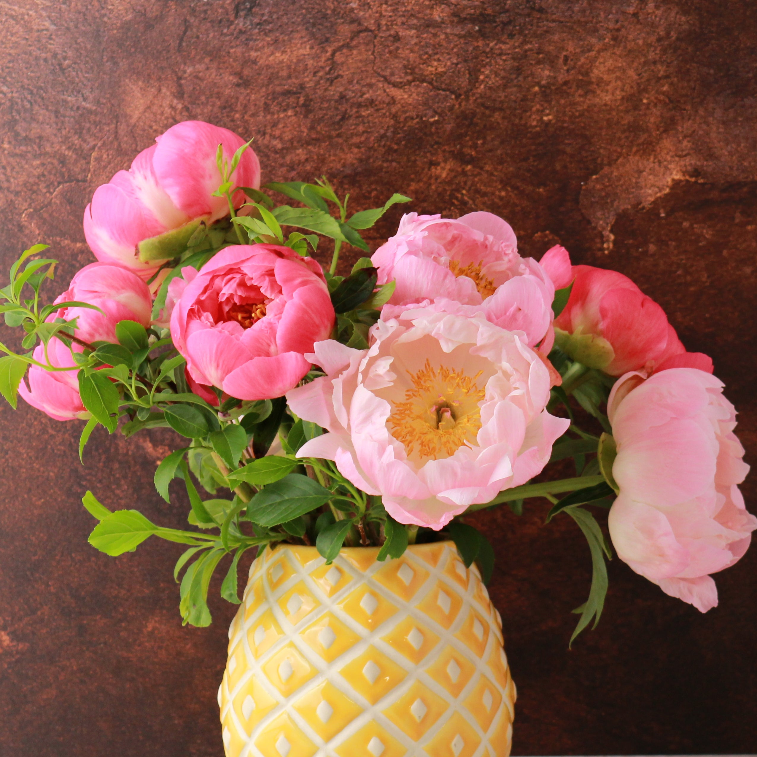THE PEONY PINEAPPLE