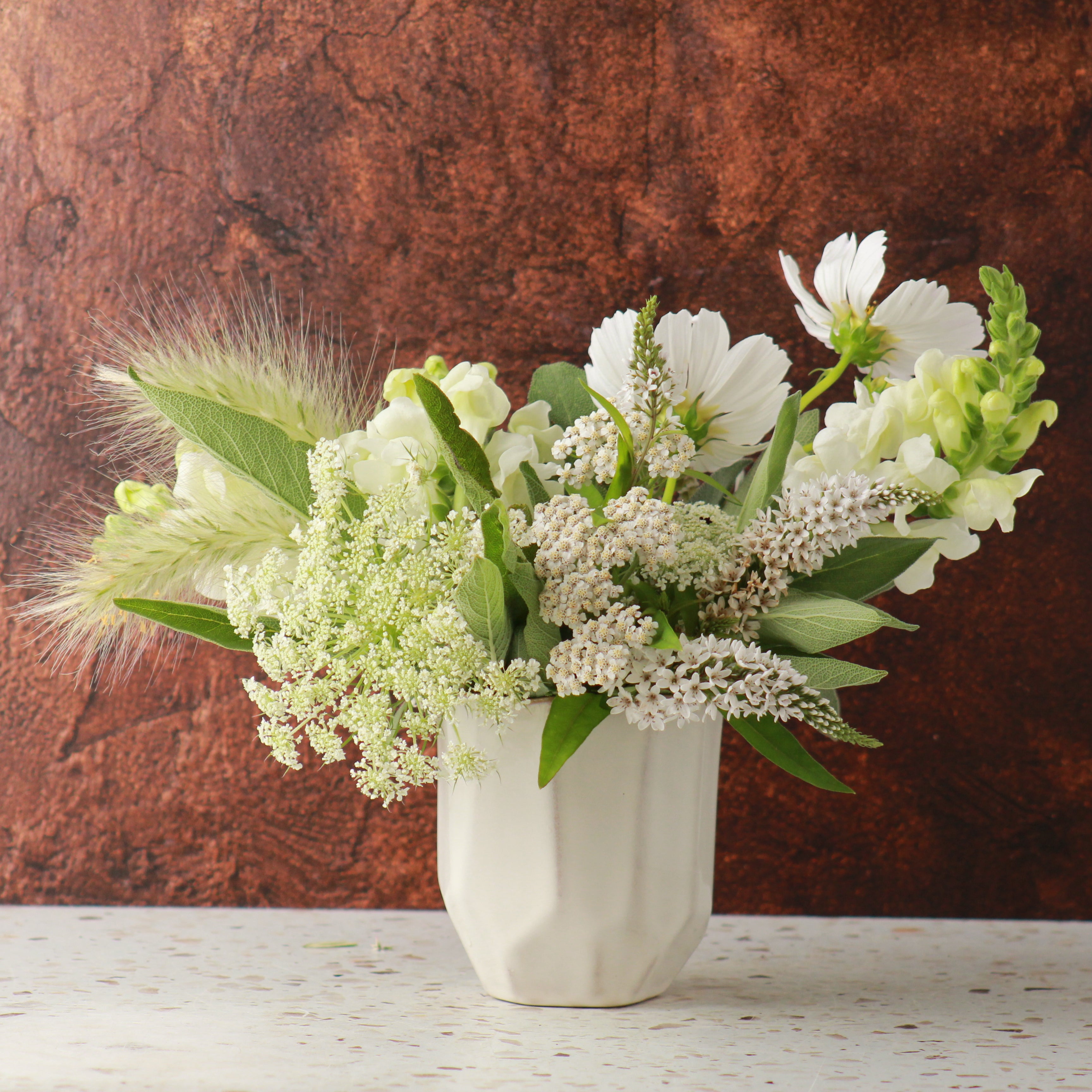 スワッグブーケ◇natural  flower◇◆ Wildroot Floral - Buffalo NY - Order Flowers Online | Queenie