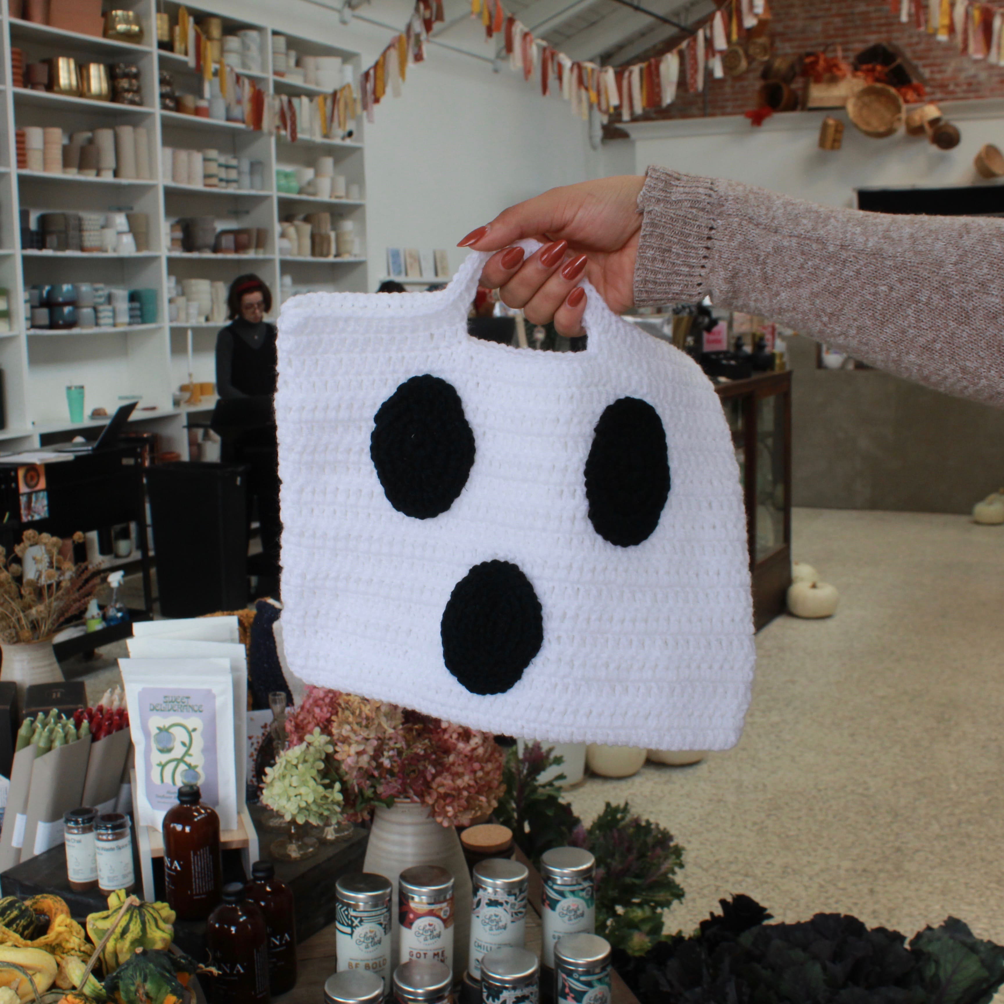 CROCHET TREAT TOTE