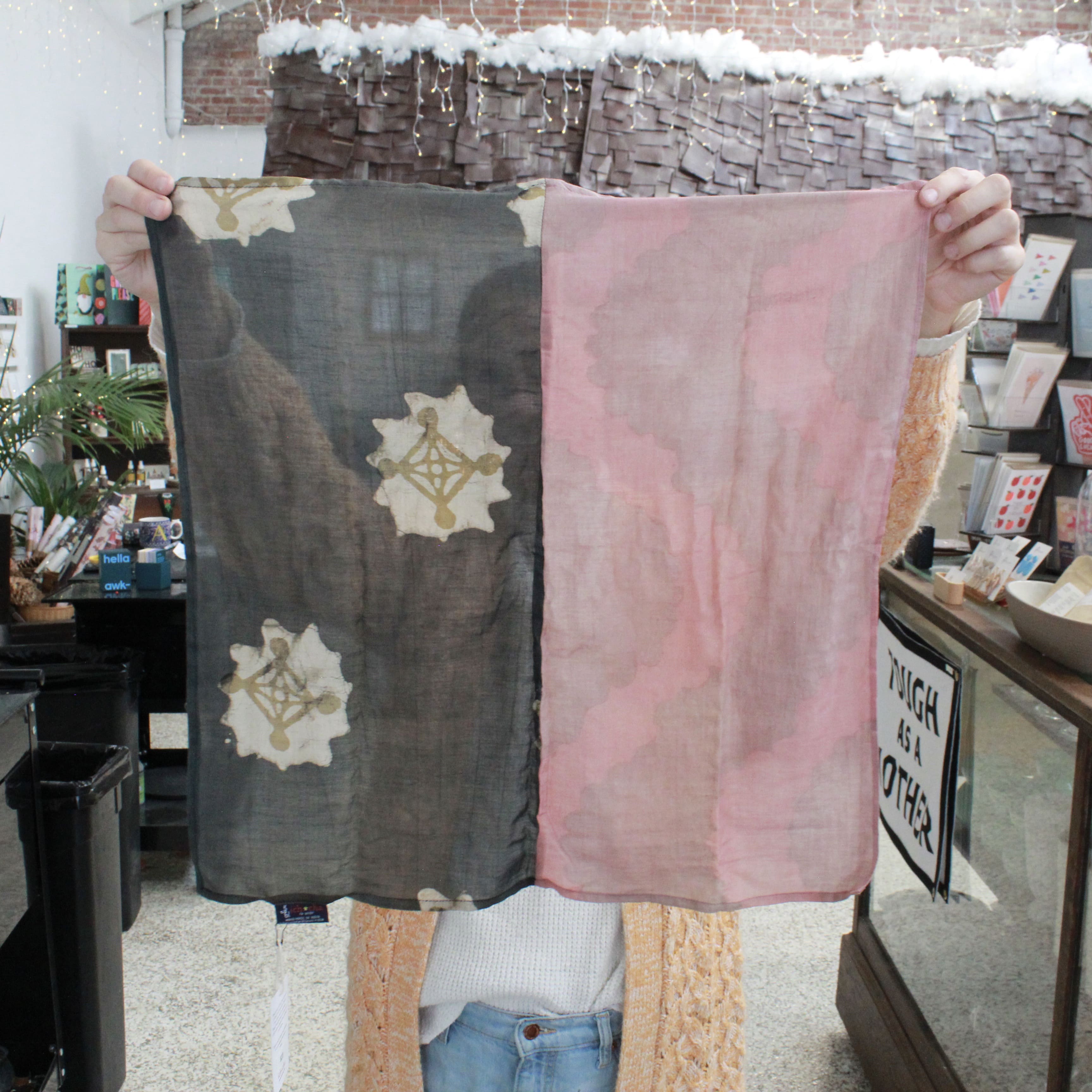 ICHCHA SCARF