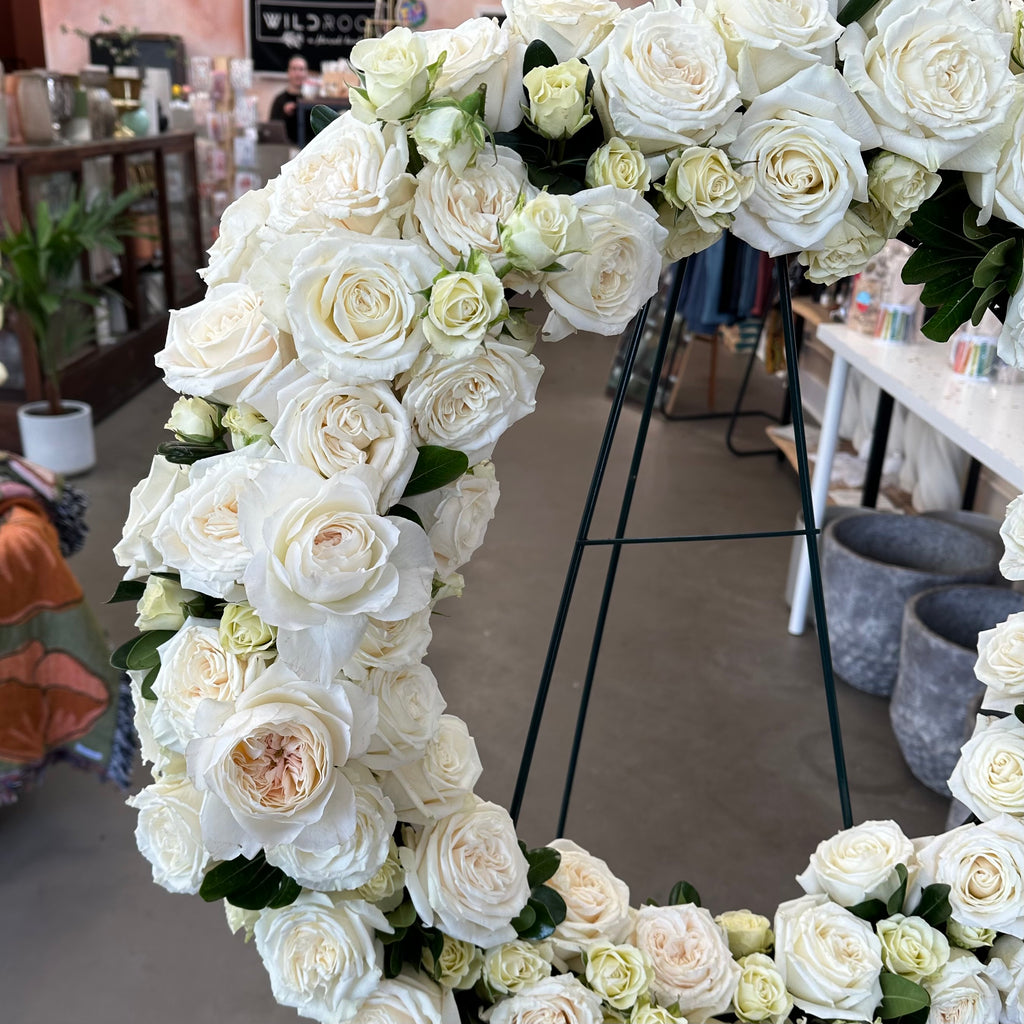 Swathe White Roses WHITE ROSE WREATH