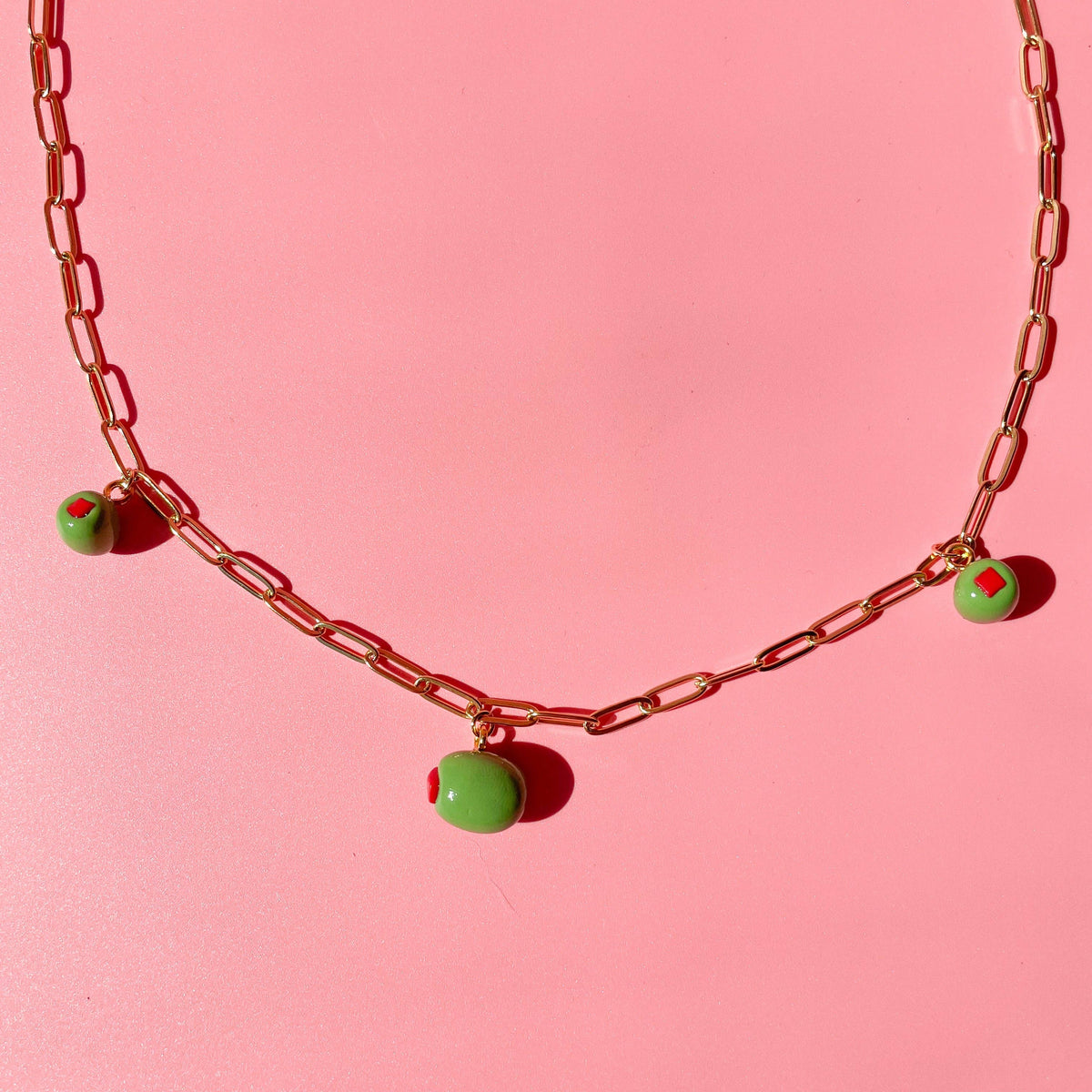 OLIVE NECKLACE