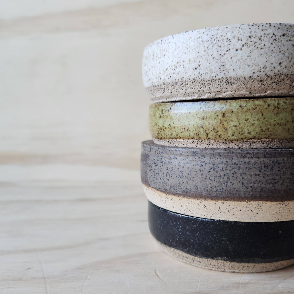 CATCHALL DISH: SPECKY WHITE