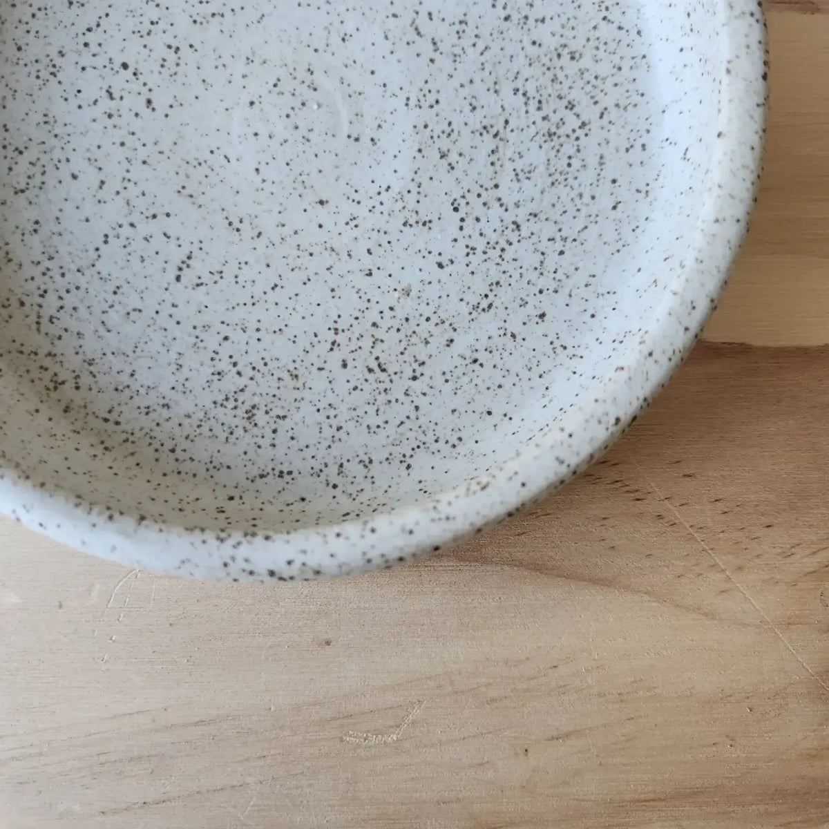 CATCHALL DISH: SPECKY WHITE