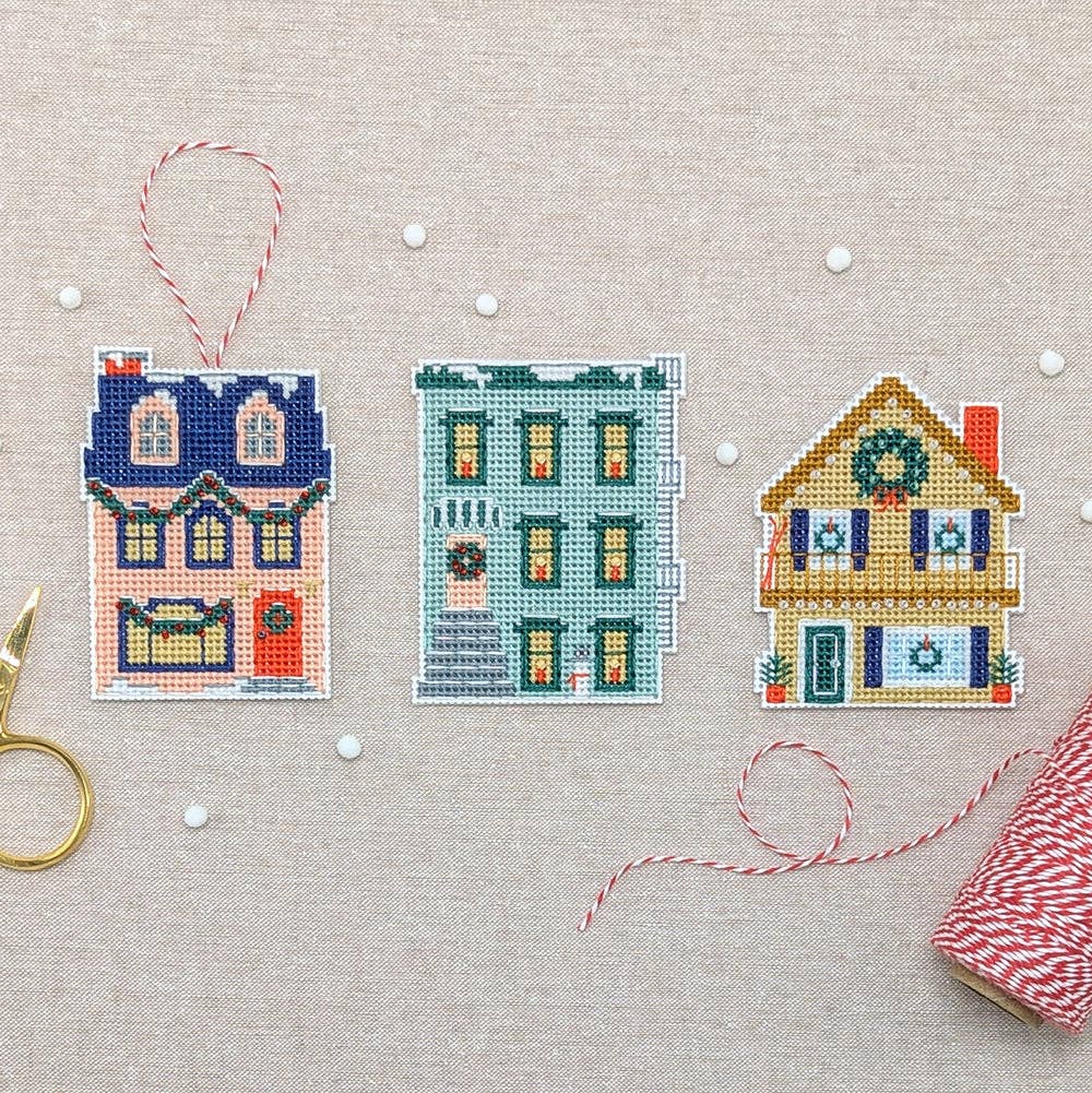HOLIDAY HOMES COTTAGE CROSS STITCH KIT