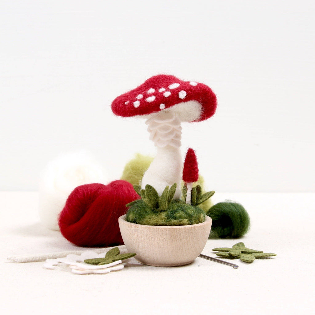 NEEDLE FELTING KIT - CRIMSON TOADSTOOL