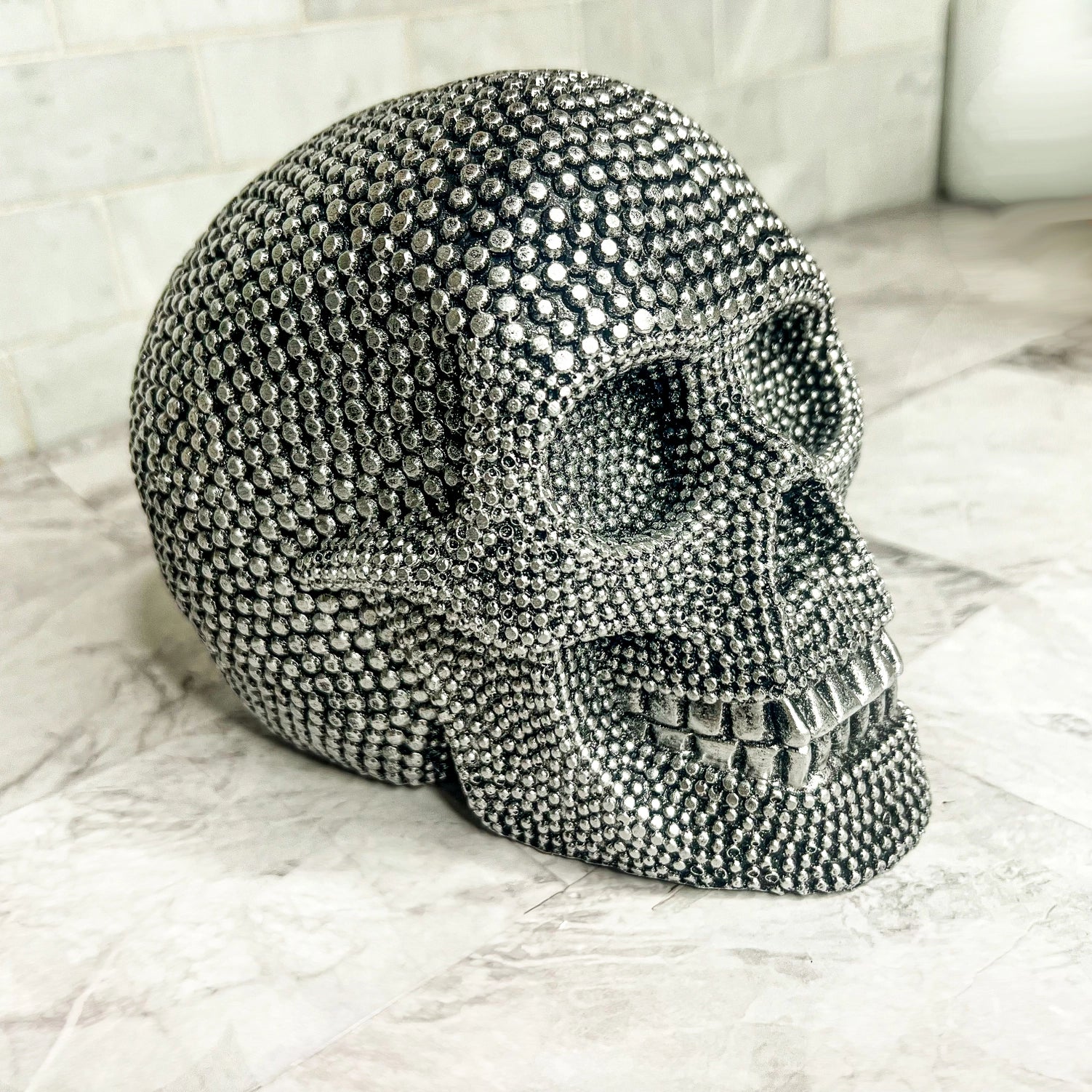 STUDDED SKULL DECOR