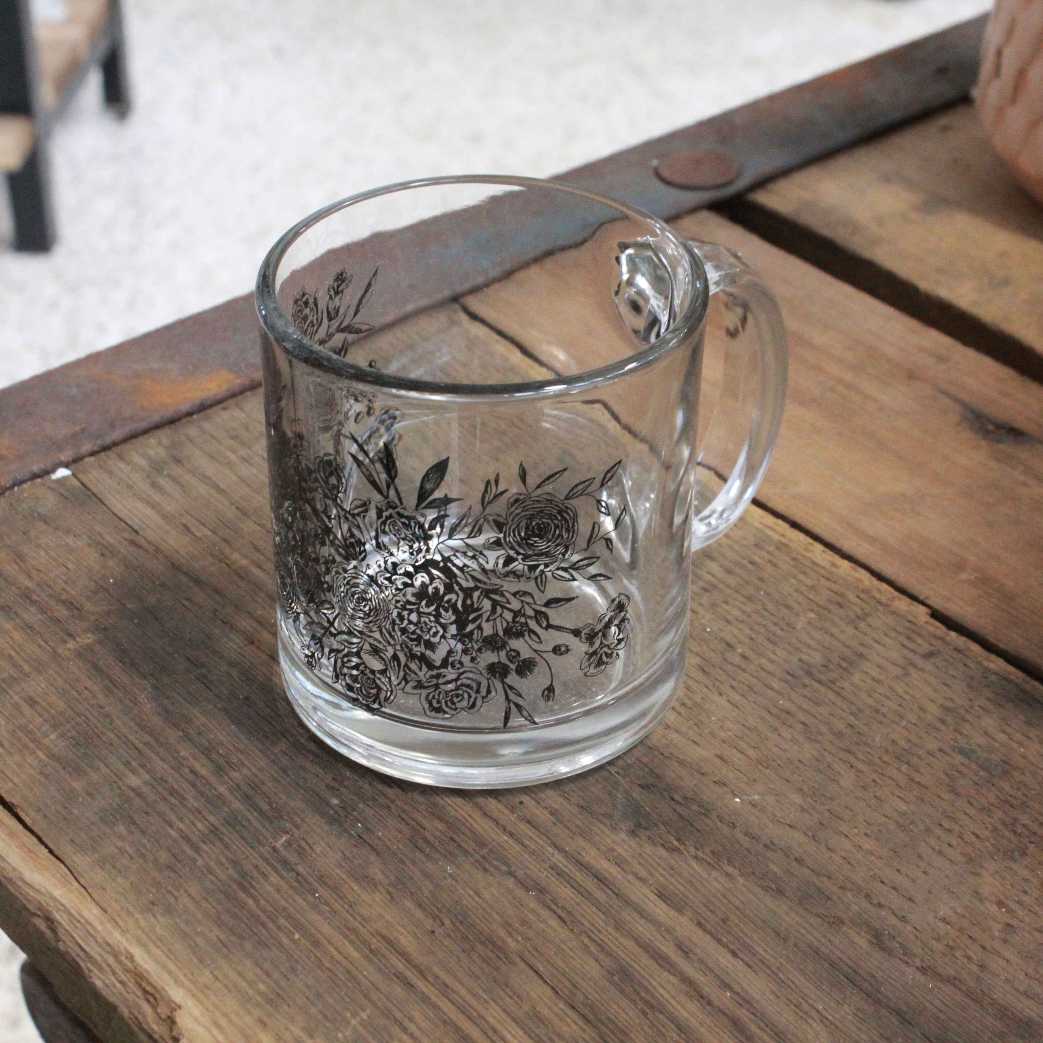 FLORAL PATTERN GLASS MUG