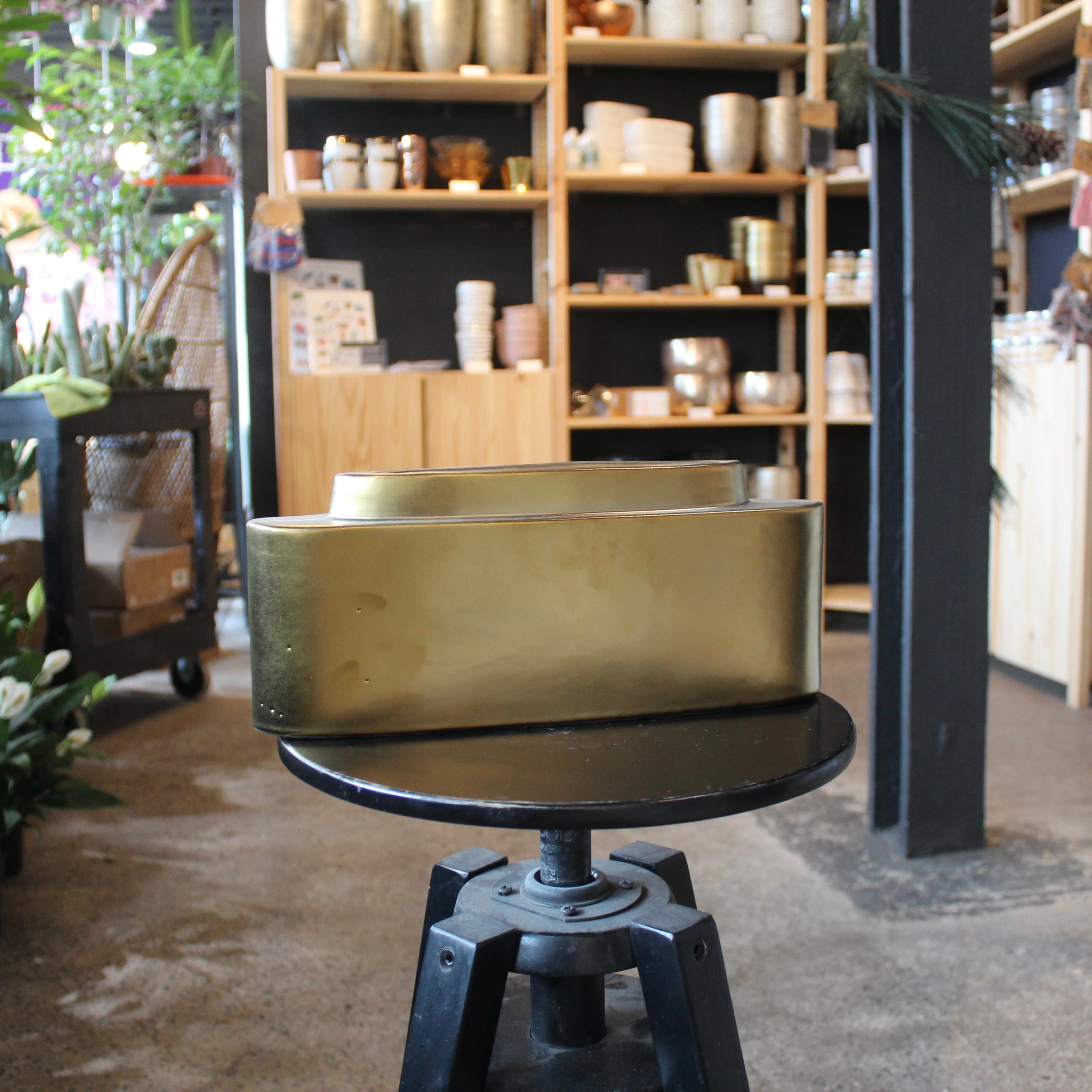SLEEK PLANTER