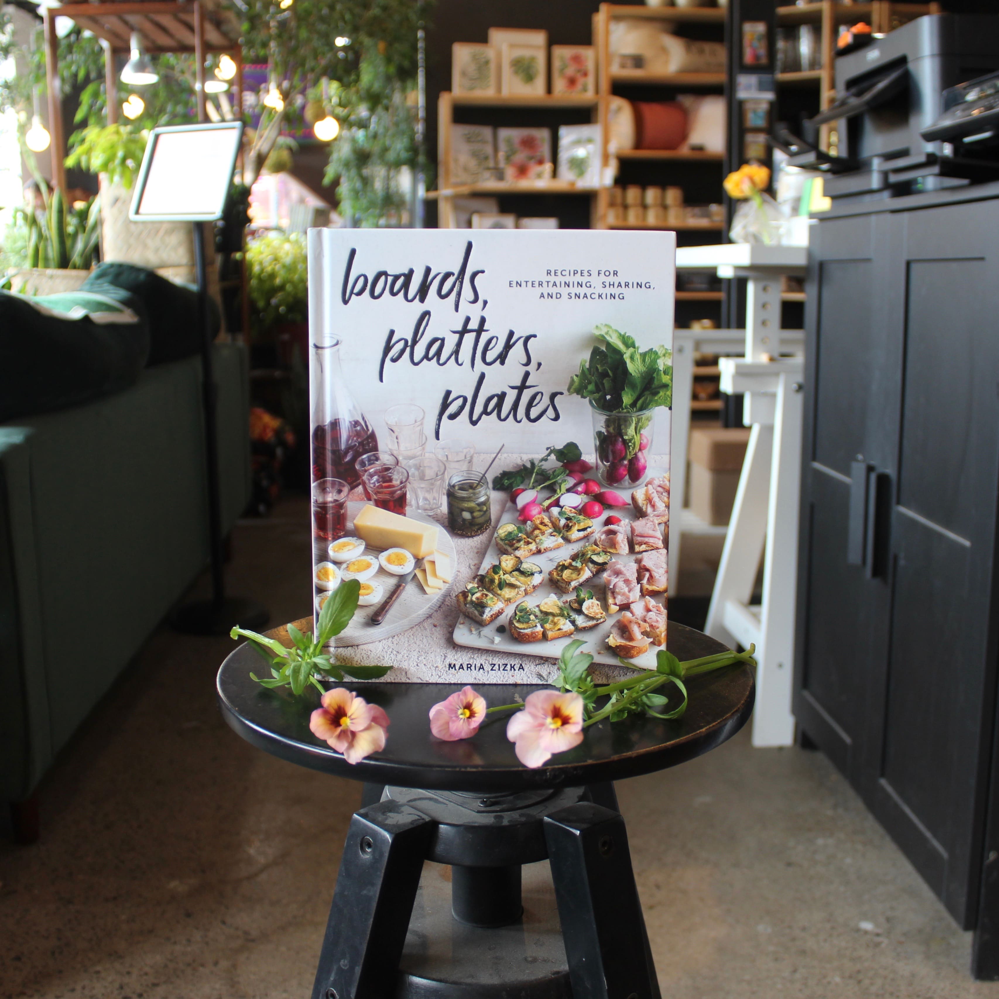 BOARDS, PLATTERS & PLATES